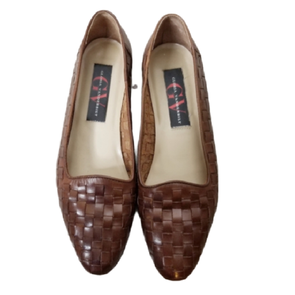 VINTAGE GLORIA VANDERBILT LOAFERS